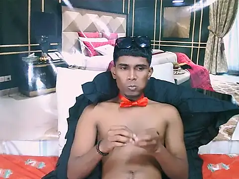 IndianThuggin's Live XXX Chat