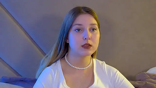 TinnaBurton's Live XXX Chat