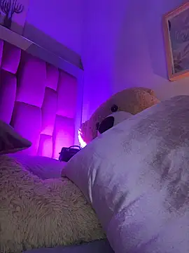Taylor__0 – Naživo XXX chat
