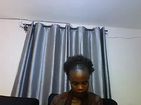 Chat +18 de cythuu03 ao vivo