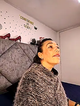 Shantey_Laurent's Live XXX Chat