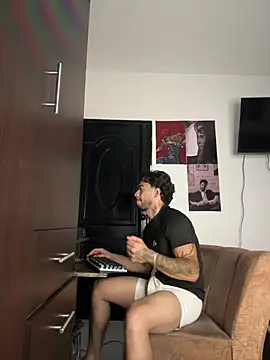 Kenny_romano Adlı Modelin Canlı XXX Sohbeti