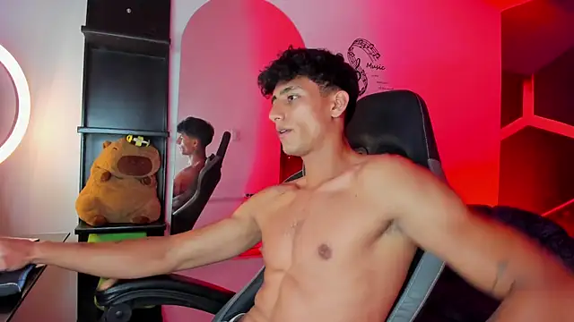 MaxiimoRomano_ live XXX chat
