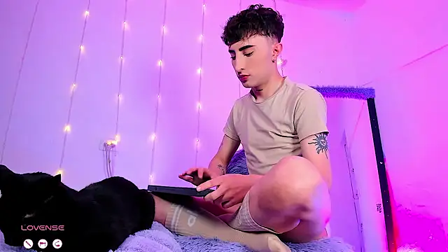 SebastianHilton élő XXX-chatje