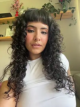 SugarTroubl33's Live XXX Chat