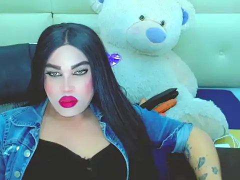 NharaBigCock Live XXX Chat