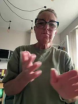 Chat +18 de Angel-LinaX ao vivo