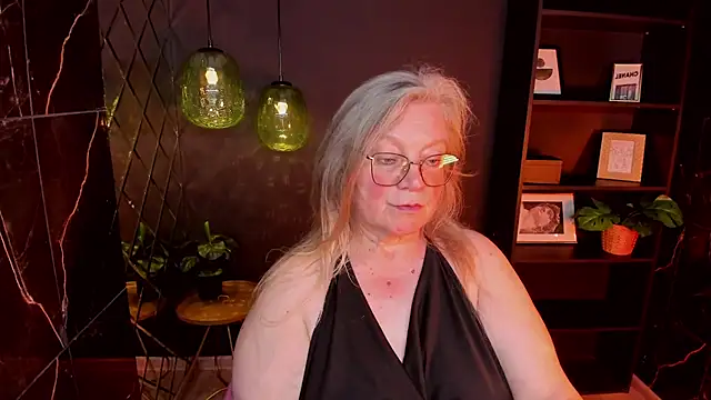 NataliMellow élő XXX-chatje
