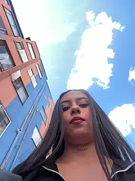 LilacNoir লাইভ XXX চ্যাট