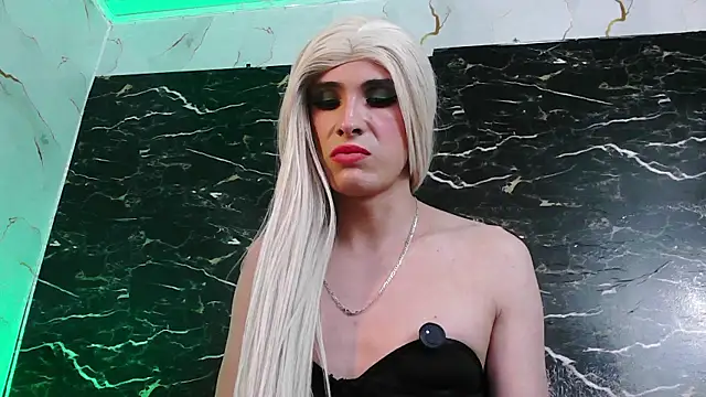 Chat +18 de crislingery_dolli ao vivo