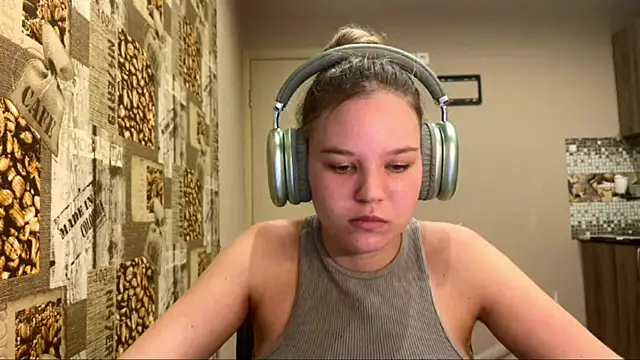 Chat +18 de HellyRay ao vivo