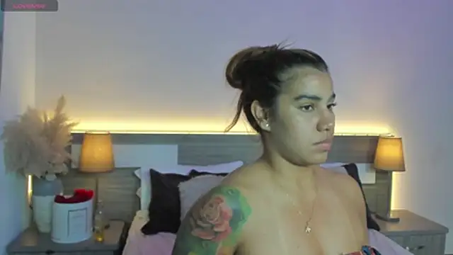 ZarahFoxxn Live XXX chat