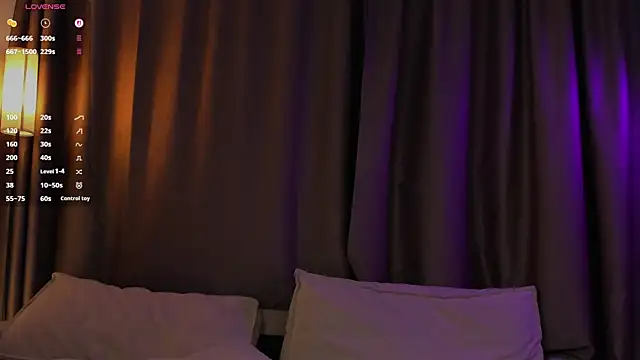 NovaOliphant Chat XXX live