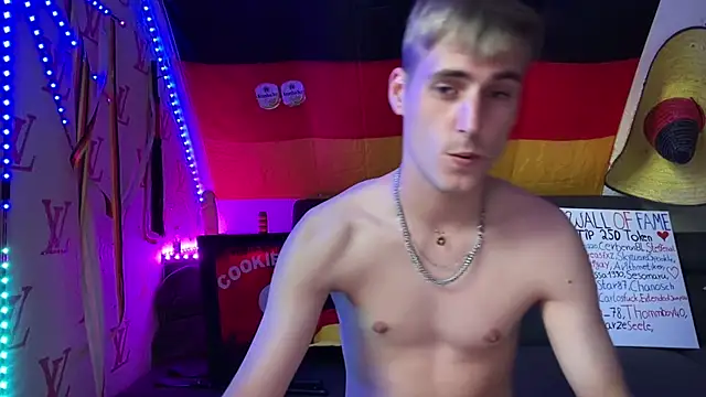 Chat XXX en directo de Cookieboy88