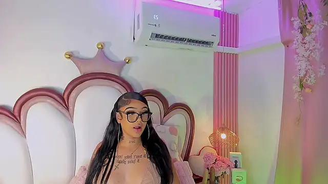 Mia_Jansen Chat XXX in diretta