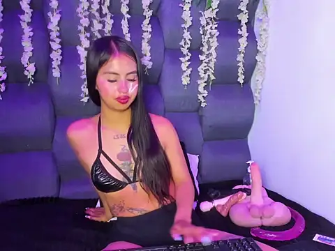 CloeMorenti_'s Live XXX Chat