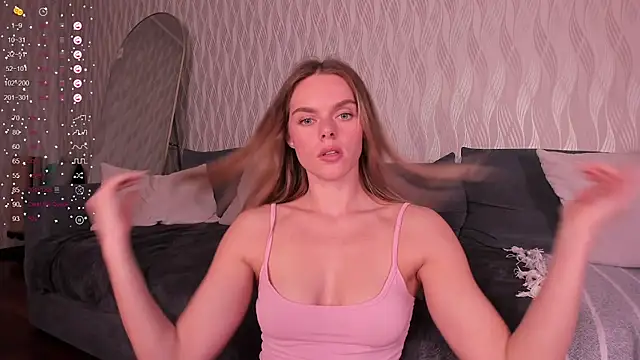 צ'אט XXX בשידור חי של CharliSweet
