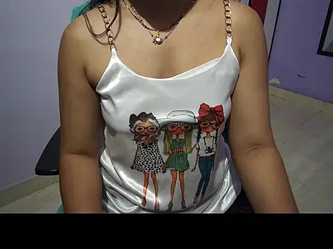 BabyNaina's Live XXX Chat
