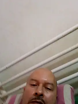 Juan_45 即時 XXX 聊天