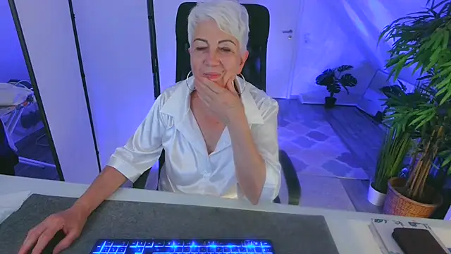 دردشة LovelyHelena الجنسية المباشرة
