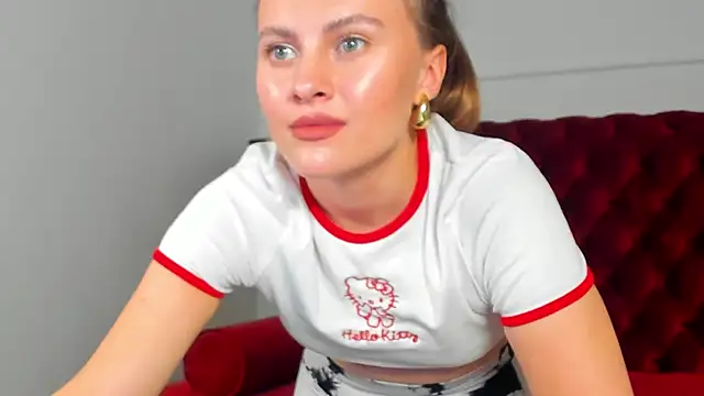LumeriSoren Chat XXX live