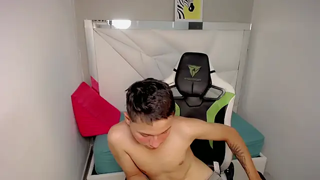 Chat +18 de NYC_Bby ao vivo