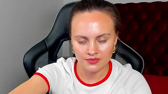LumeriSoren's Live XXX Chat