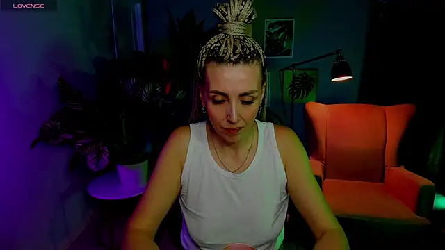 MonicaRiley's Live XXX Chat