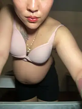 Lina-Naughty's Live XXX Chat