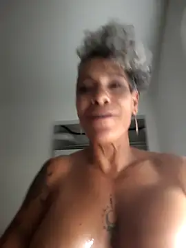Chat XXX en directo de CeceilaMoon