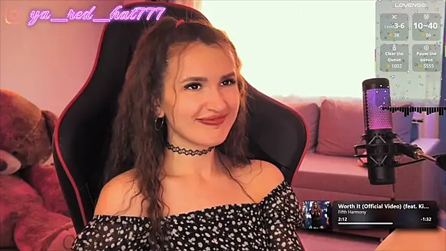 -RED_HAT- Live XXX Chat