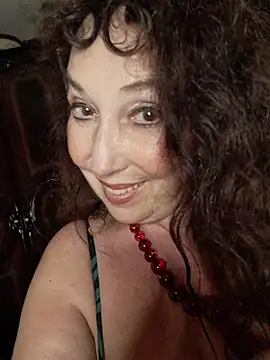 GypsyEsmeralda's Live XXX Chat
