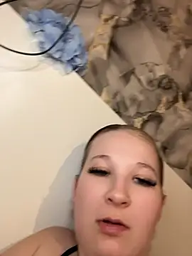 دردشة LittleChaosQueen الجنسية المباشرة