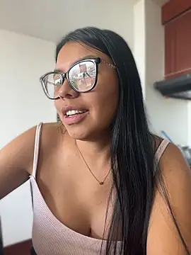 Iam-sophia27's Live XXX Chat