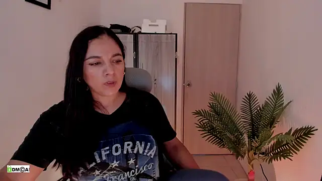 urcute_kitten live XXX chat