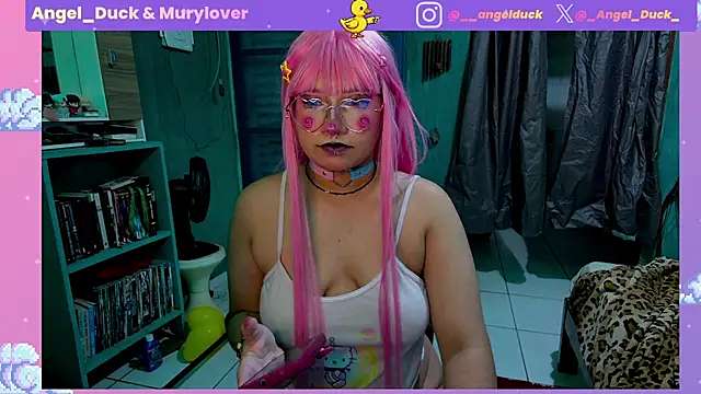 Chat +18 de Angel_Duck ao vivo