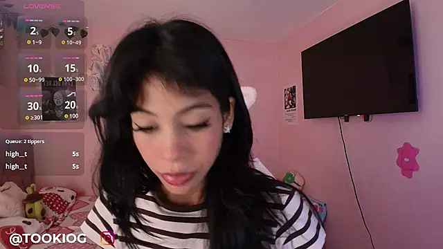 Chatroom XXX en direct de TOOKIOG_