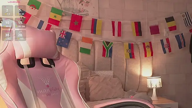 Chat +18 de Naomi-Gray ao vivo