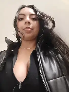 Chatroom XXX en direct de JENNIFER__03