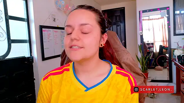 Scarletleon77 élő XXX-chatje