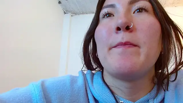 Chat XXX en directo de Elle_Lee_