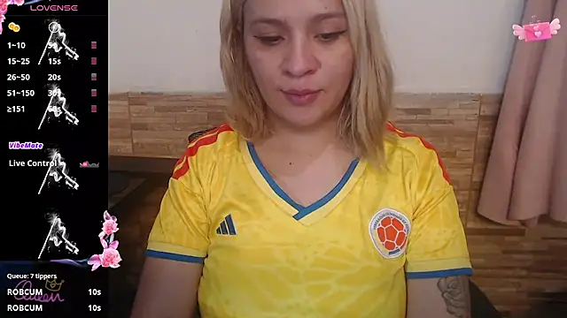 athenea_russo4 élő XXX-chatje