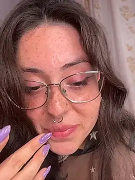 צ'אט XXX בשידור חי של Mizztikaa