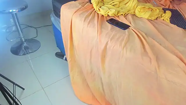 XXX chat uživo modela KonyBell