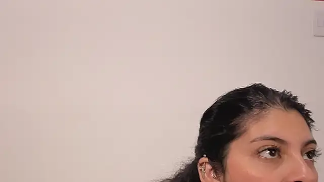 Iam_Issaa's Live XXX Chat