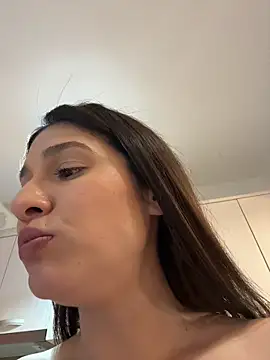 IrisBlues' Live XXX Chat