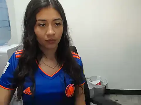 Alice-08's Live XXX Chat