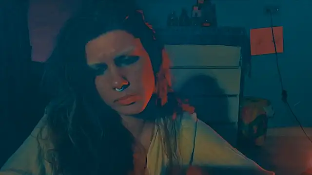 Chatroom XXX en direct de VivienDarkbloom