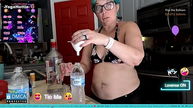 YogaHottie76's Live XXX Chat