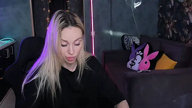 Blckmirrorr's Live XXX Chat